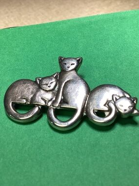 Vintage Mexico Sterling Silver Cat Family Brooch 925 Kittens Animal Pin